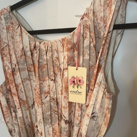 Women's Amber Decade Dress | Small | Blue District | Wolf & Badger - Picture 5 of 11